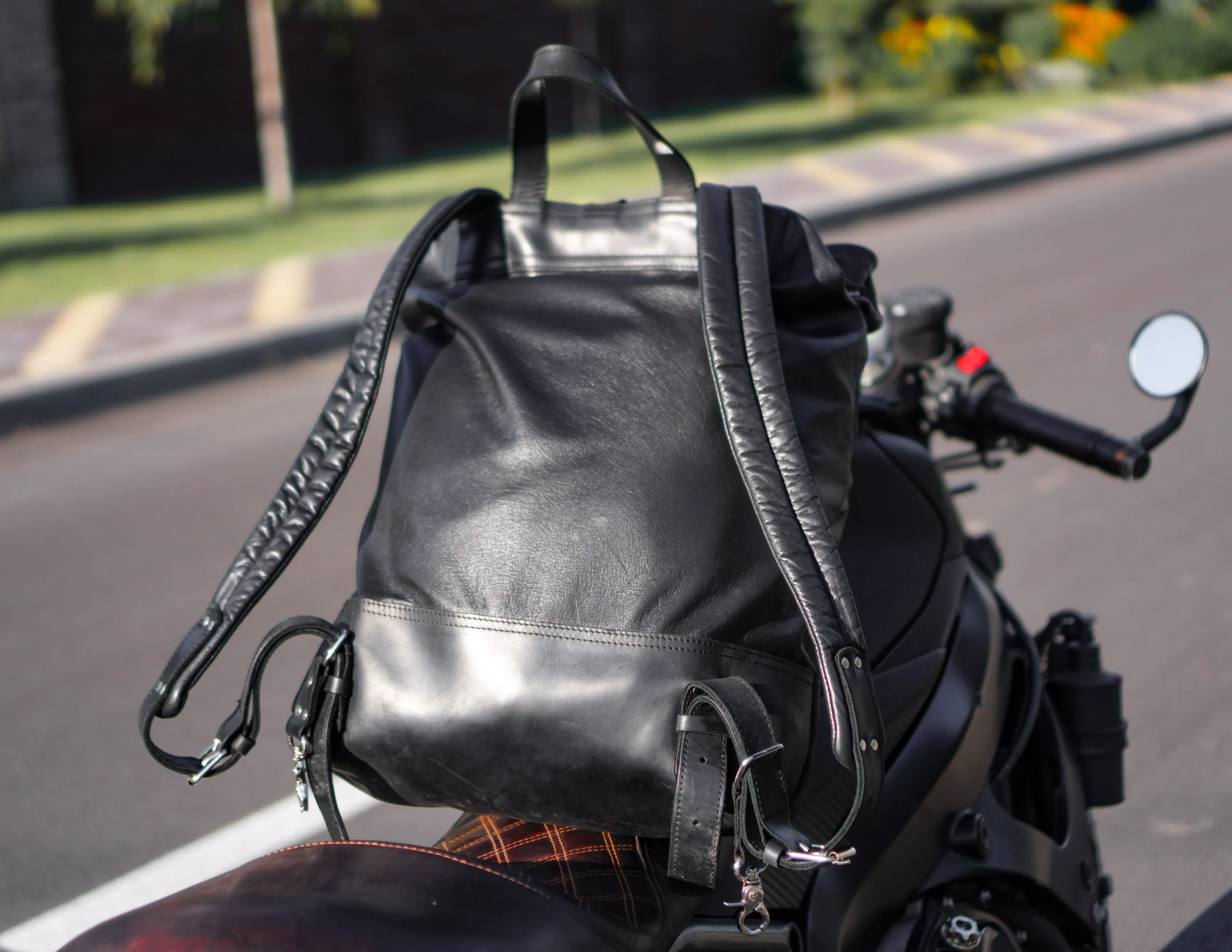 Black Leather Backpack | Cafe-Racer motorcycle rucksack, handcrafted