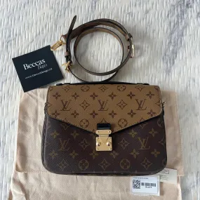 Louis Vuitton Pochette Metis Bag